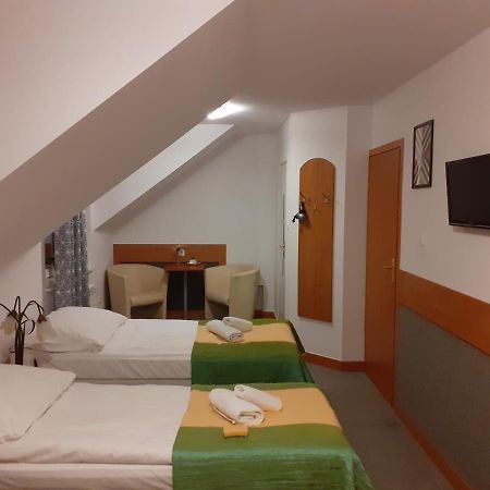 Aparthotel Arkadia ปวอตสก์ ภายนอก รูปภาพ