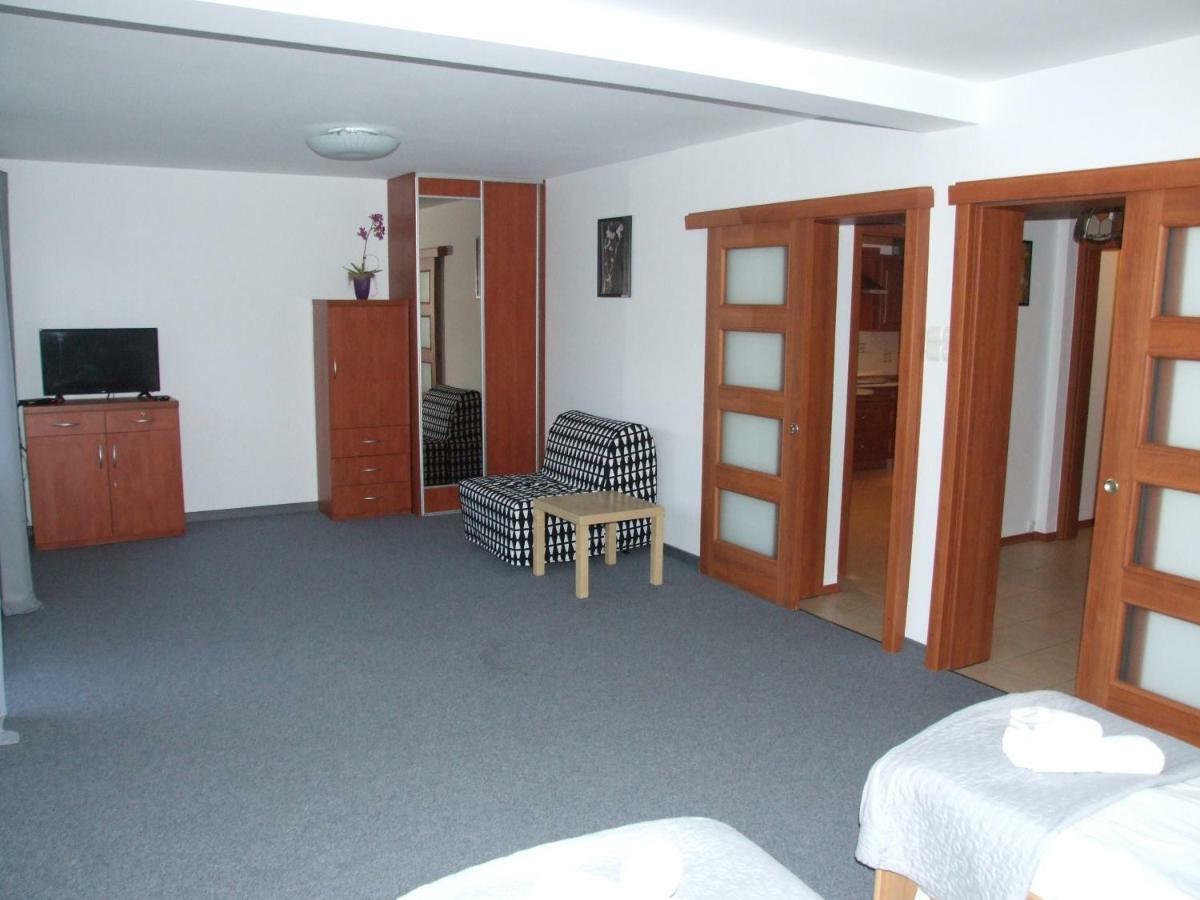 Aparthotel Arkadia ปวอตสก์ ภายนอก รูปภาพ