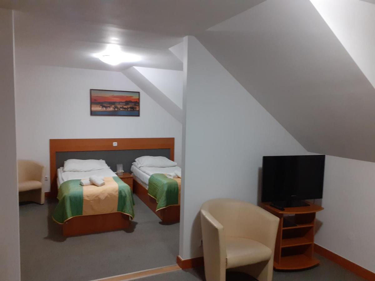 Aparthotel Arkadia ปวอตสก์ ภายนอก รูปภาพ
