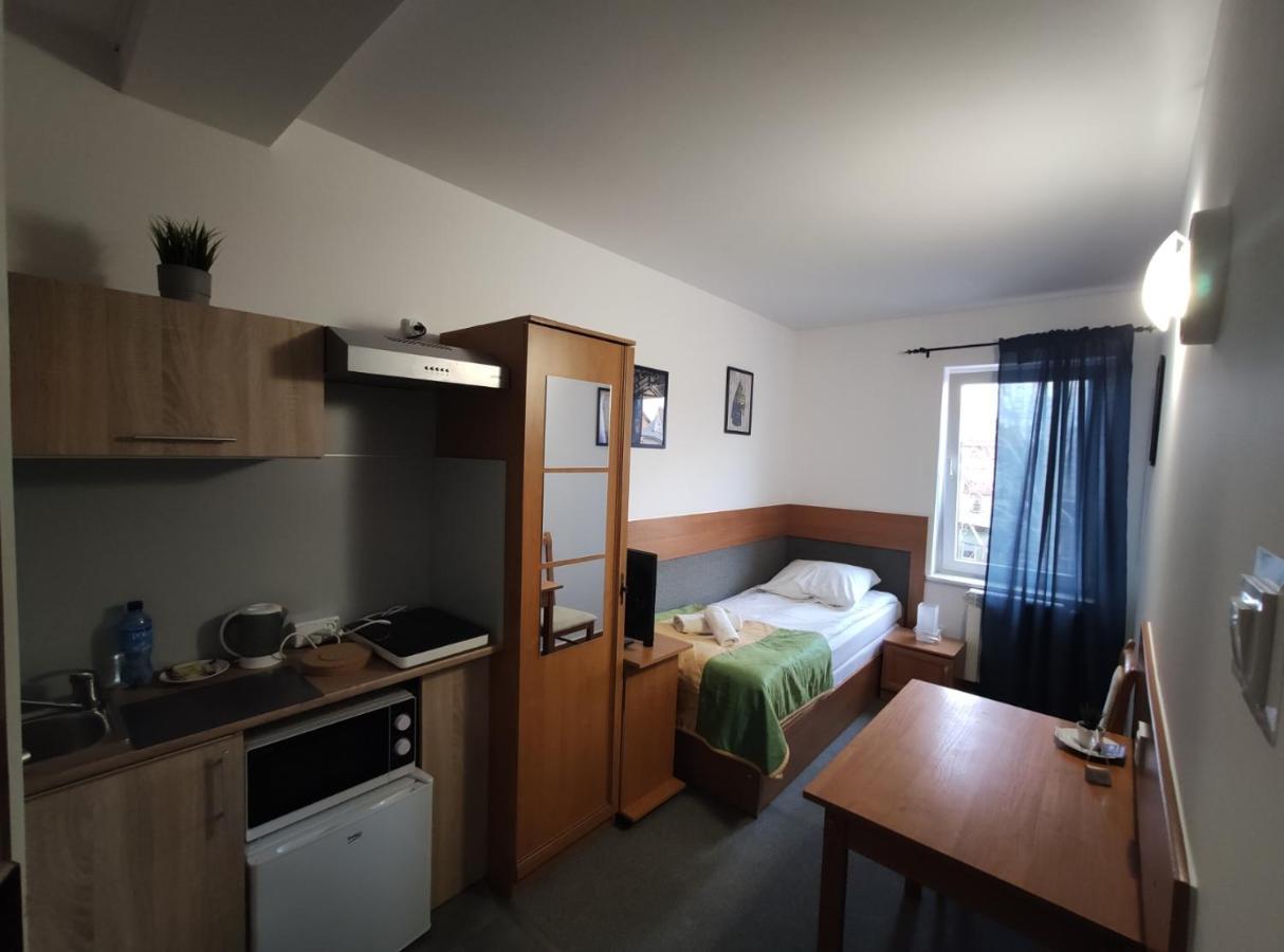 Aparthotel Arkadia ปวอตสก์ ภายนอก รูปภาพ