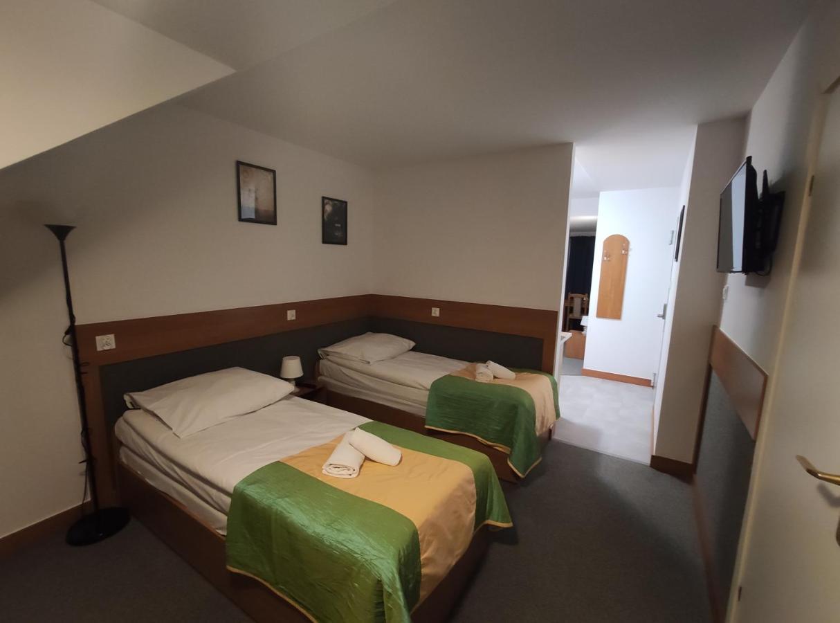 Aparthotel Arkadia ปวอตสก์ ภายนอก รูปภาพ