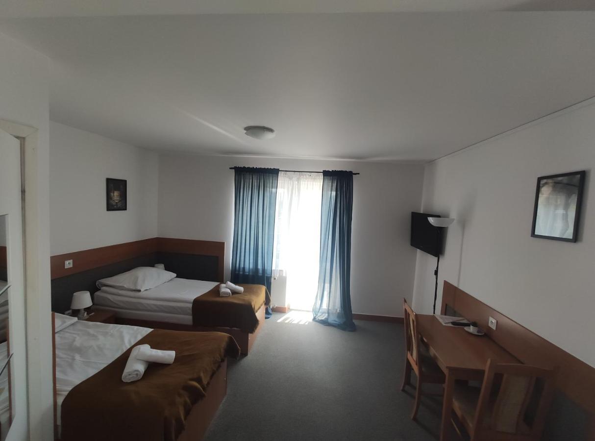 Aparthotel Arkadia ปวอตสก์ ภายนอก รูปภาพ
